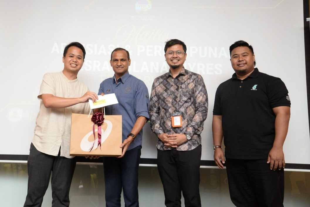 Perhimpunan 3