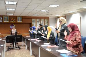 Angkat Sumpah Kakitangan Kontrak IYRES 